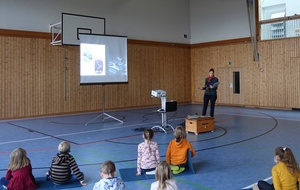 Vorlesetag in der Karl-Straub-Grundschule Salz
